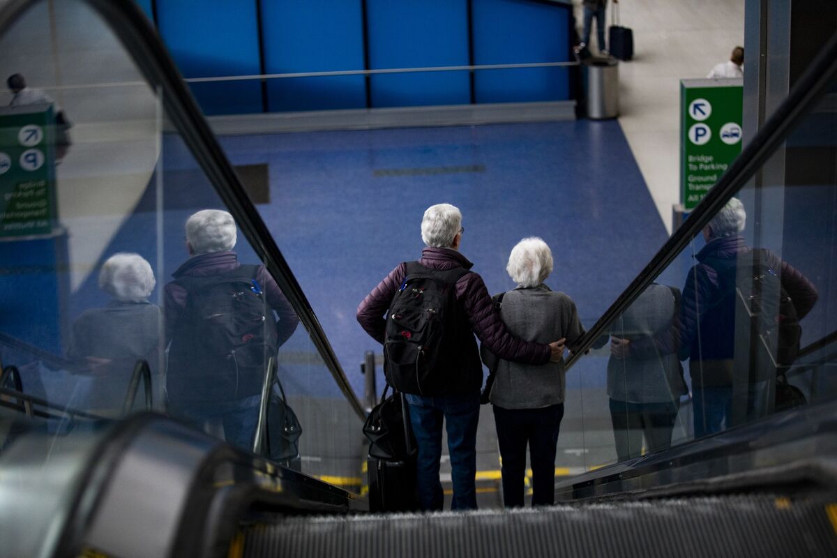 Private Lenders From Blue Owl to Blackstone Ready for 401(k) Win