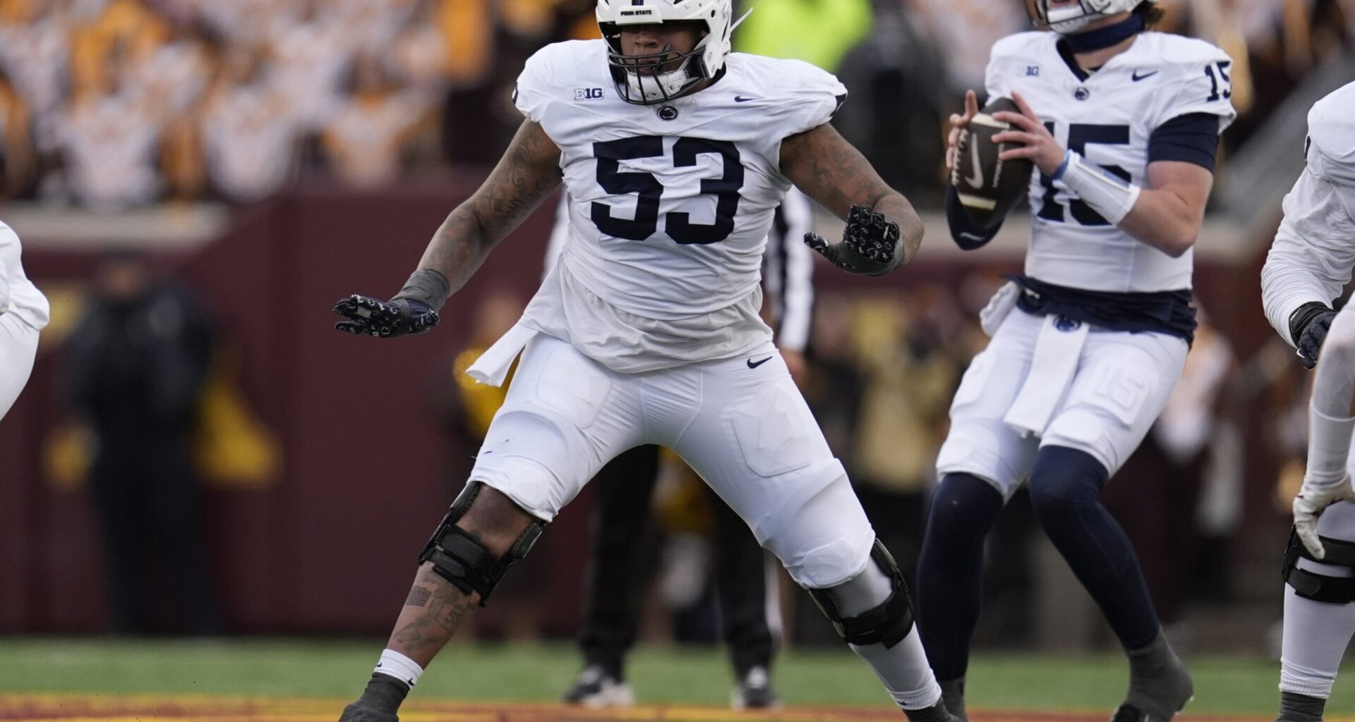 Trump signs order to clarify college athletes’ employment status amid NIL chaos