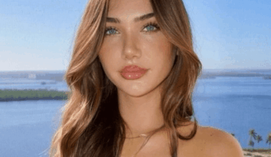 “Bombshell” Olivia Mogan in Bikini Enjoys “Italian Summer”