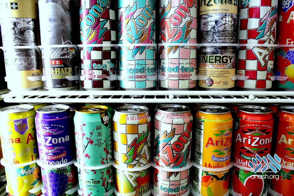 Kashrus Alerts Issued for Popular Summer Snacks