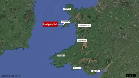 A graphic showing a map of Wales with the country's main towns labelled in white. Llangwnnadl village is labelled in red, just below the LlÅ·n Peninsula.