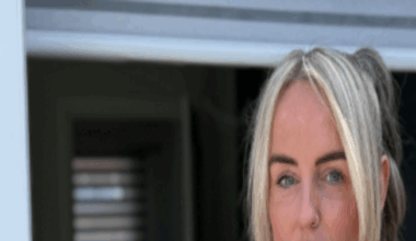 Aberdeen woman discovers hundreds of bats living in her home