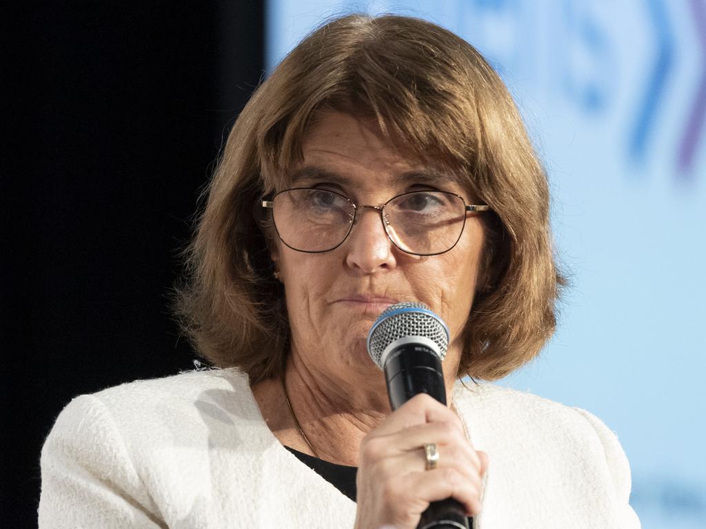 Opinion: Reduce executive hours and save 30,000 jobs