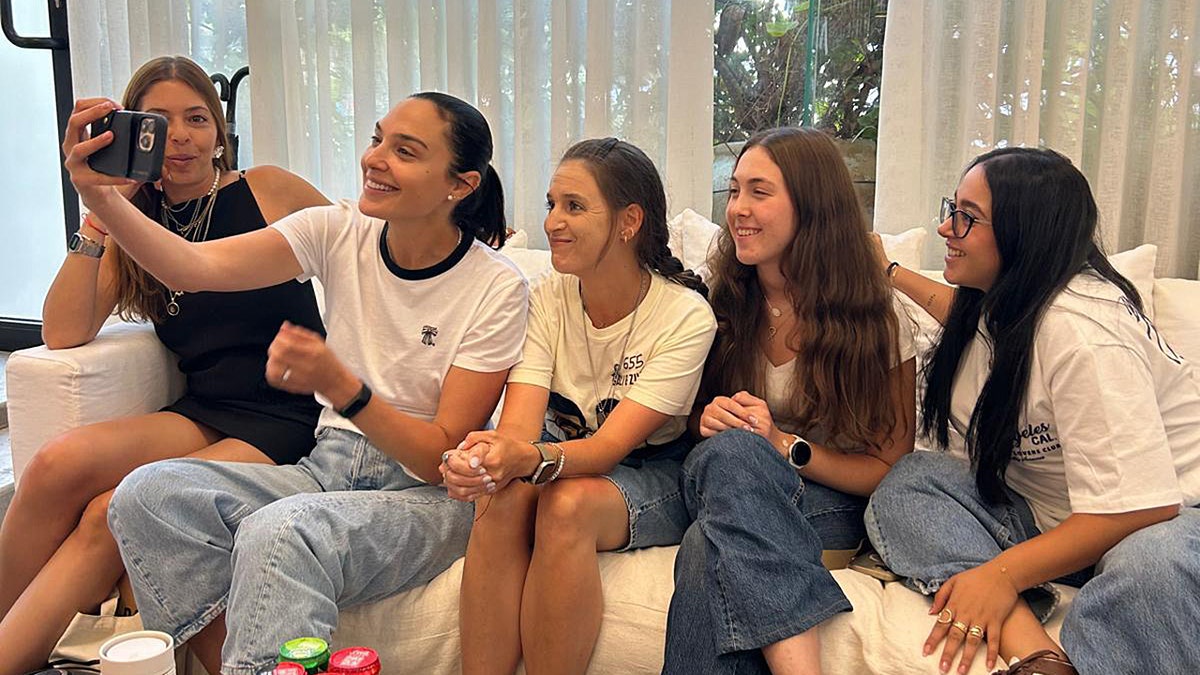 Gal Gadot takes a selfie with women freed from Hamas captivity during a visit