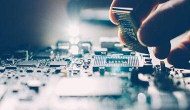 Western chips return to China