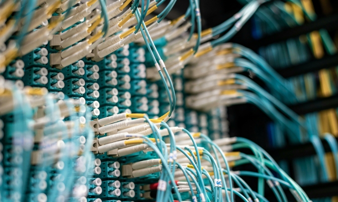 Vietnam to get new terrestrial fiber-optic cable for Internet