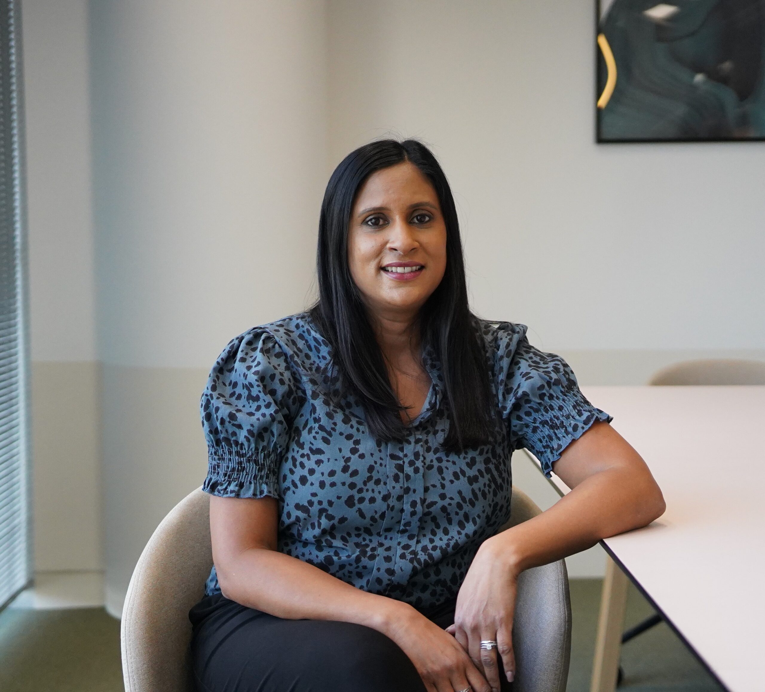 Portrait of Kavitha Sivasubramaniam.