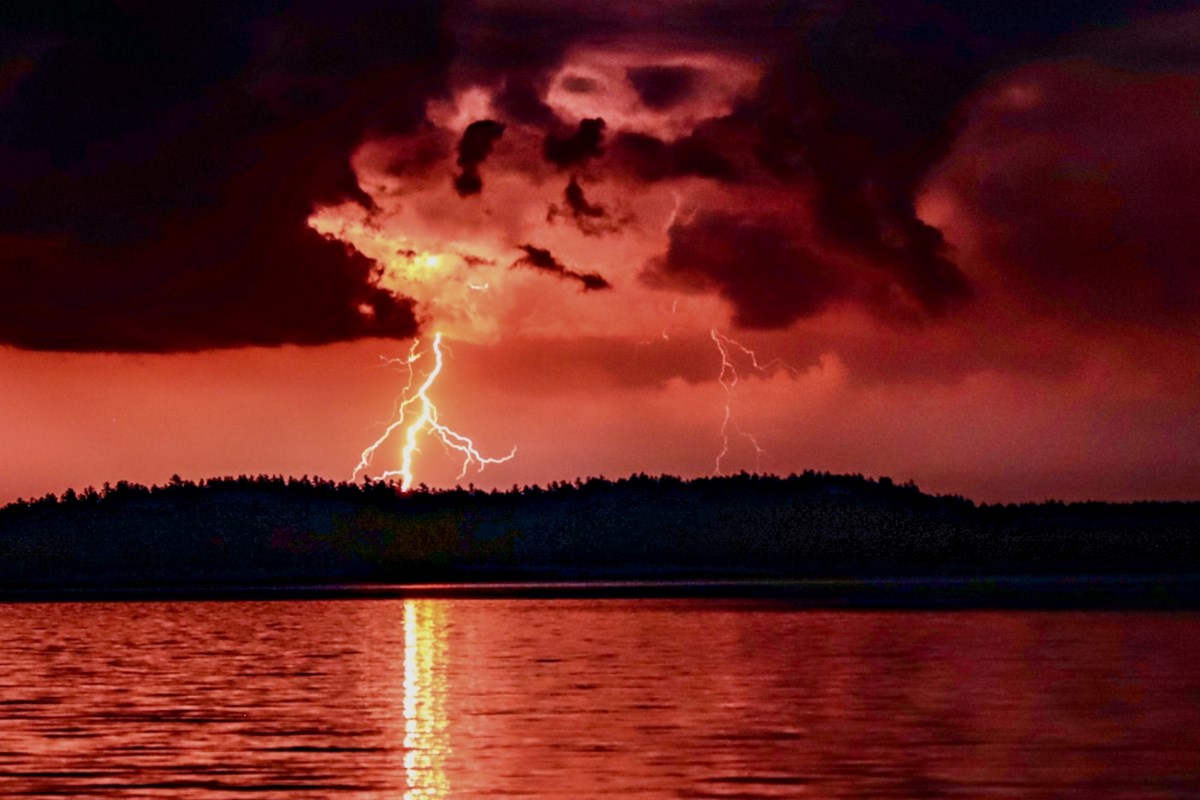 Environment Canada warns of strong winds and hail in central Ontario