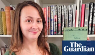 ‘Unimaginably rare’ first edition of The Hobbit sells at auction for £43,000 | JRR Tolkien