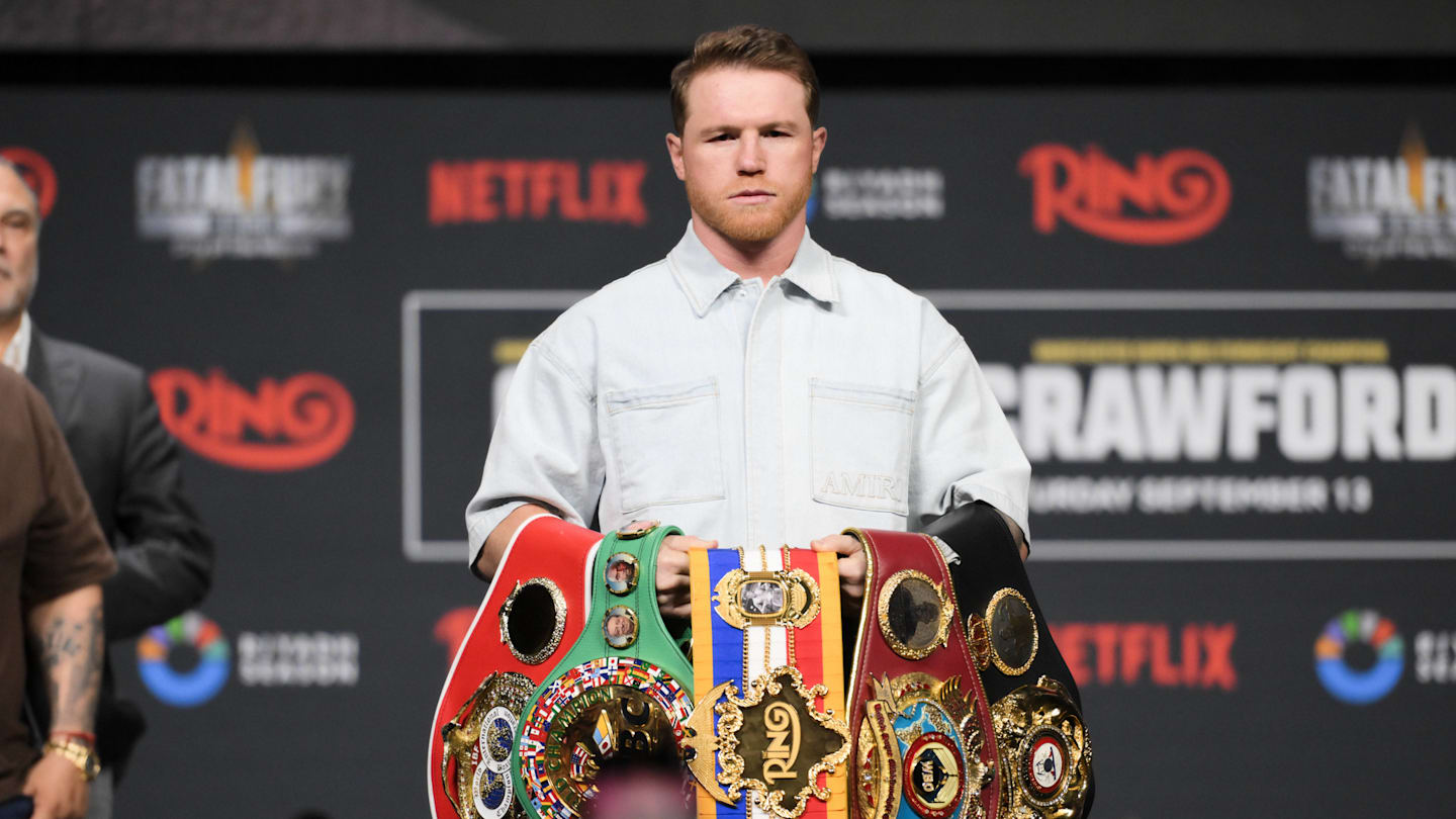 Fans React To Canelo's New Superstar Sparring Partner: "It’s Over for Crawford"