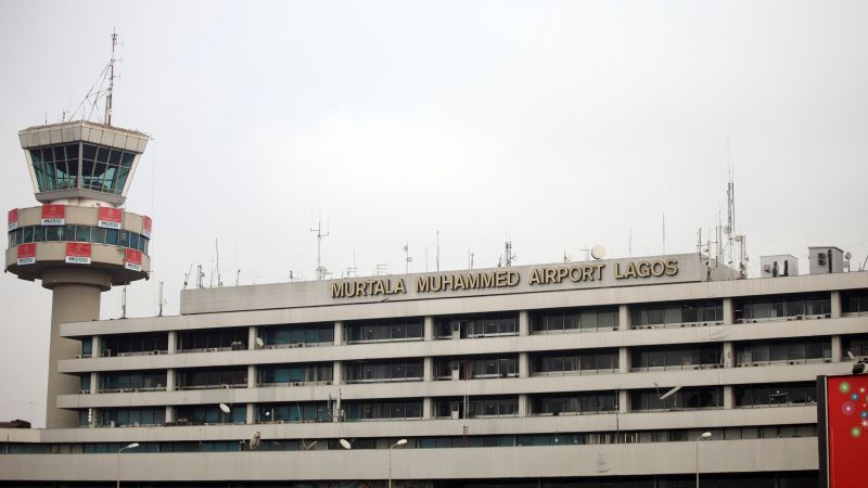 Nigeria seizes more than 1,600 exotic birds in one of the biggest wildlife trafficking busts in years