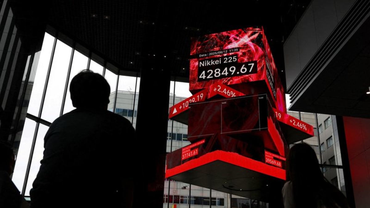 Shares scale fresh peaks in Asia, oil eyes Ukraine talks