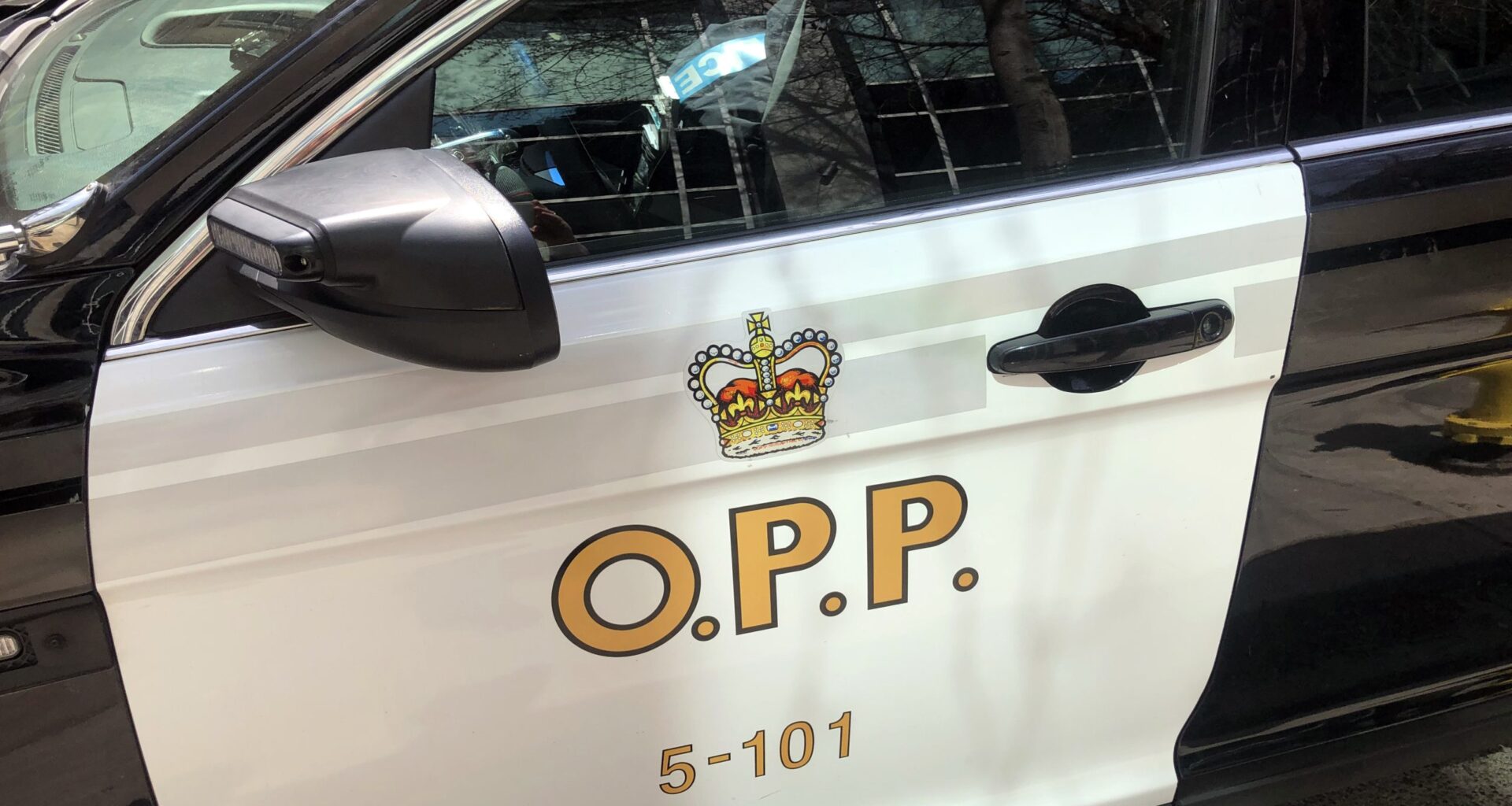 Police investigation closes EB express lanes of Hwy. 401 at Islington