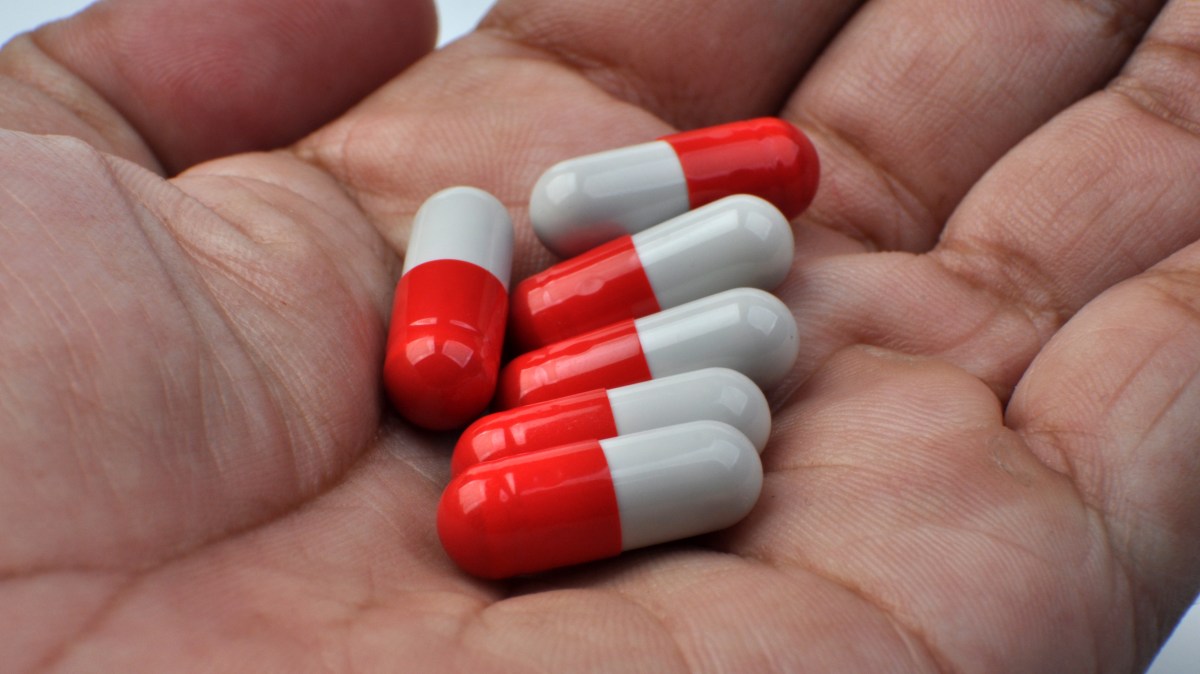 Doctors warned against prescribing painkiller tied to drug-deaths