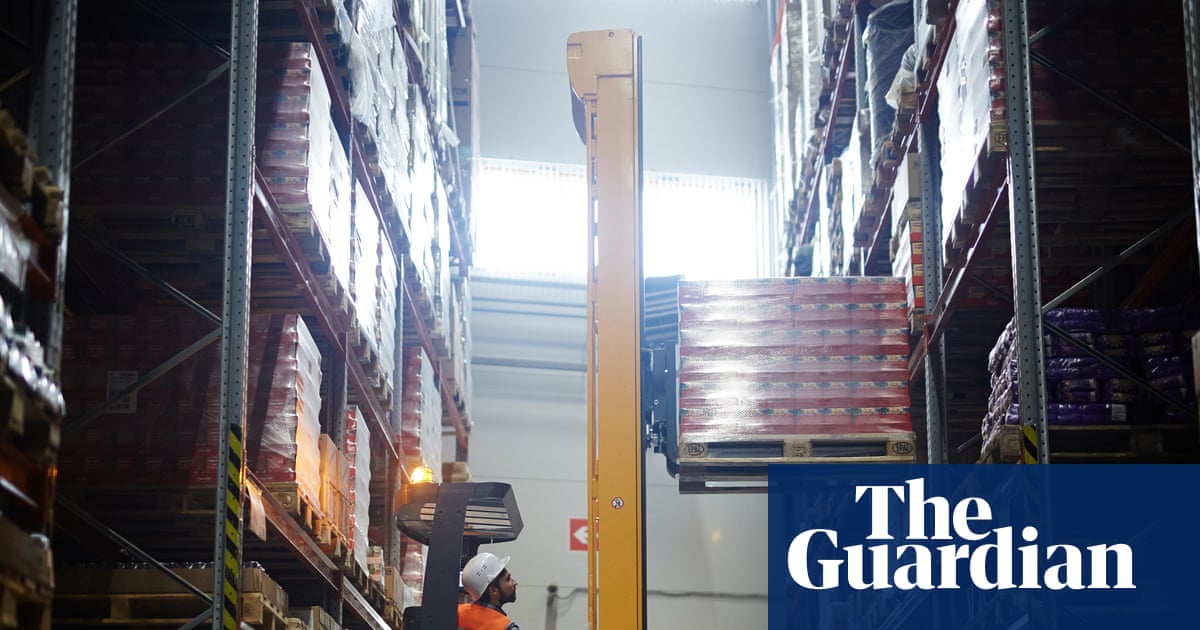 Black warehouse worker wins £3,000 payout over colleague’s ‘slave’ graffito | Employment tribunals