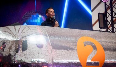 BBC Radio 2 hits listeners low after big changes – but one rival soars