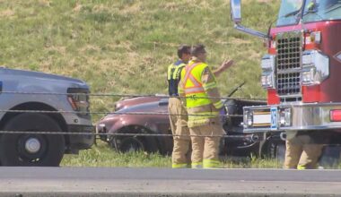 Calgary SE Deerfoot crash sends 2 to hospital in critical condition
