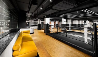 rings, bags and sweat – Paris Select
