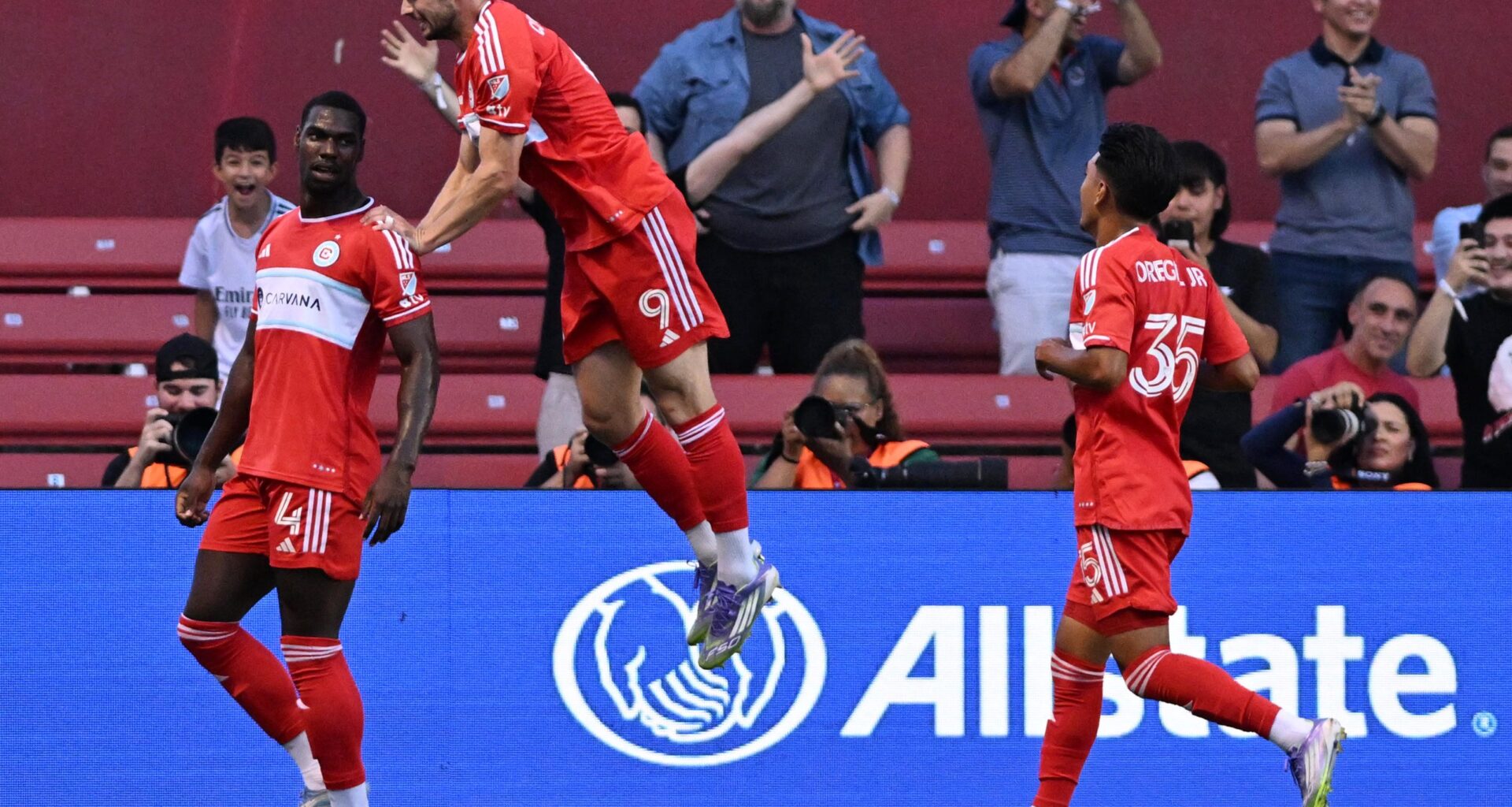 Pro soccer report: It's a tying time for Fire, Stars