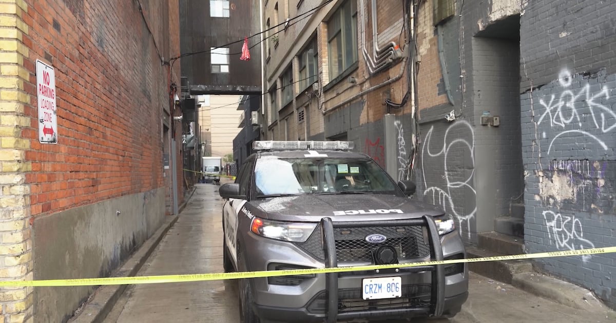 Downtown Toronto stabbing sends man to hospital
