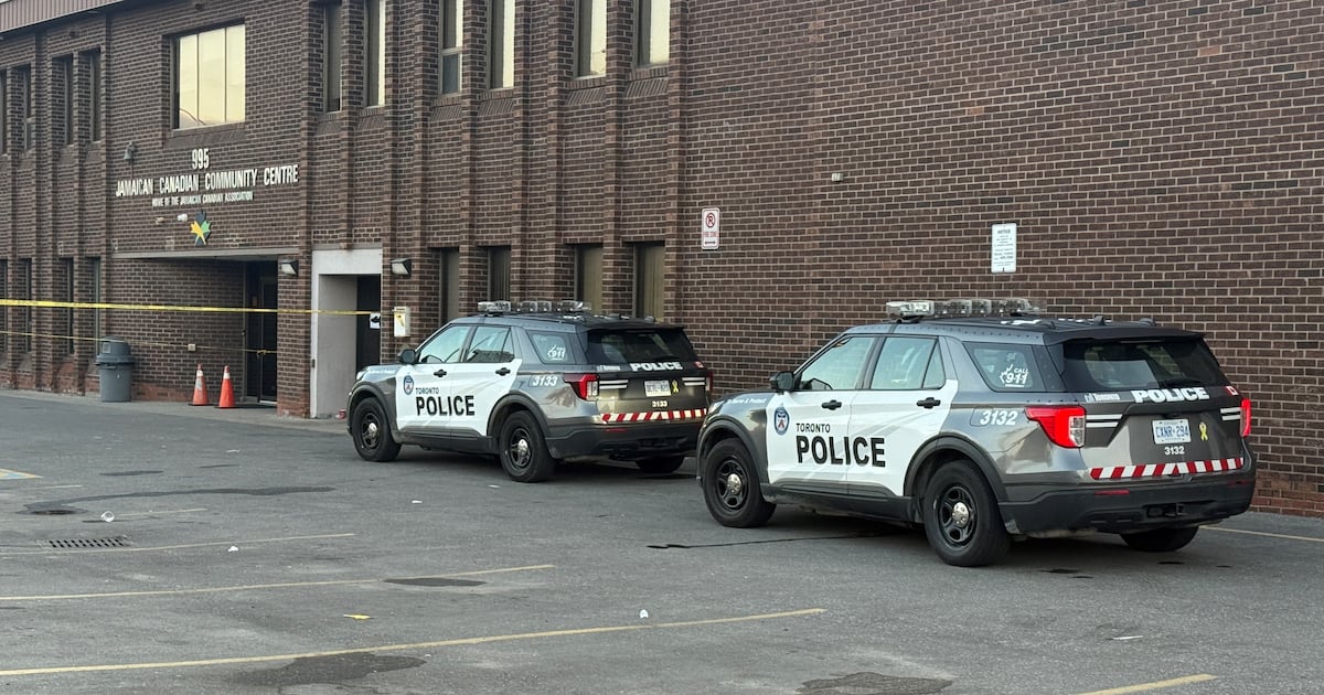 Man seriously injured after stabbing in North York