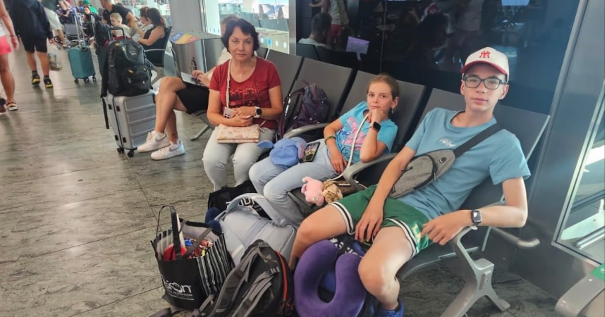 Air Canada reschedules 2 unaccompanied minors’ flight a full week from when they were to fly home - CTV News