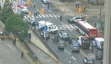 Part of Bay closed after vehicles hit during crashl; 1 in custody