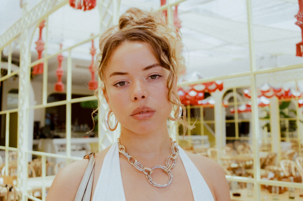 Peel the Layers: Nilüfer Yanya's Favourite Albums
