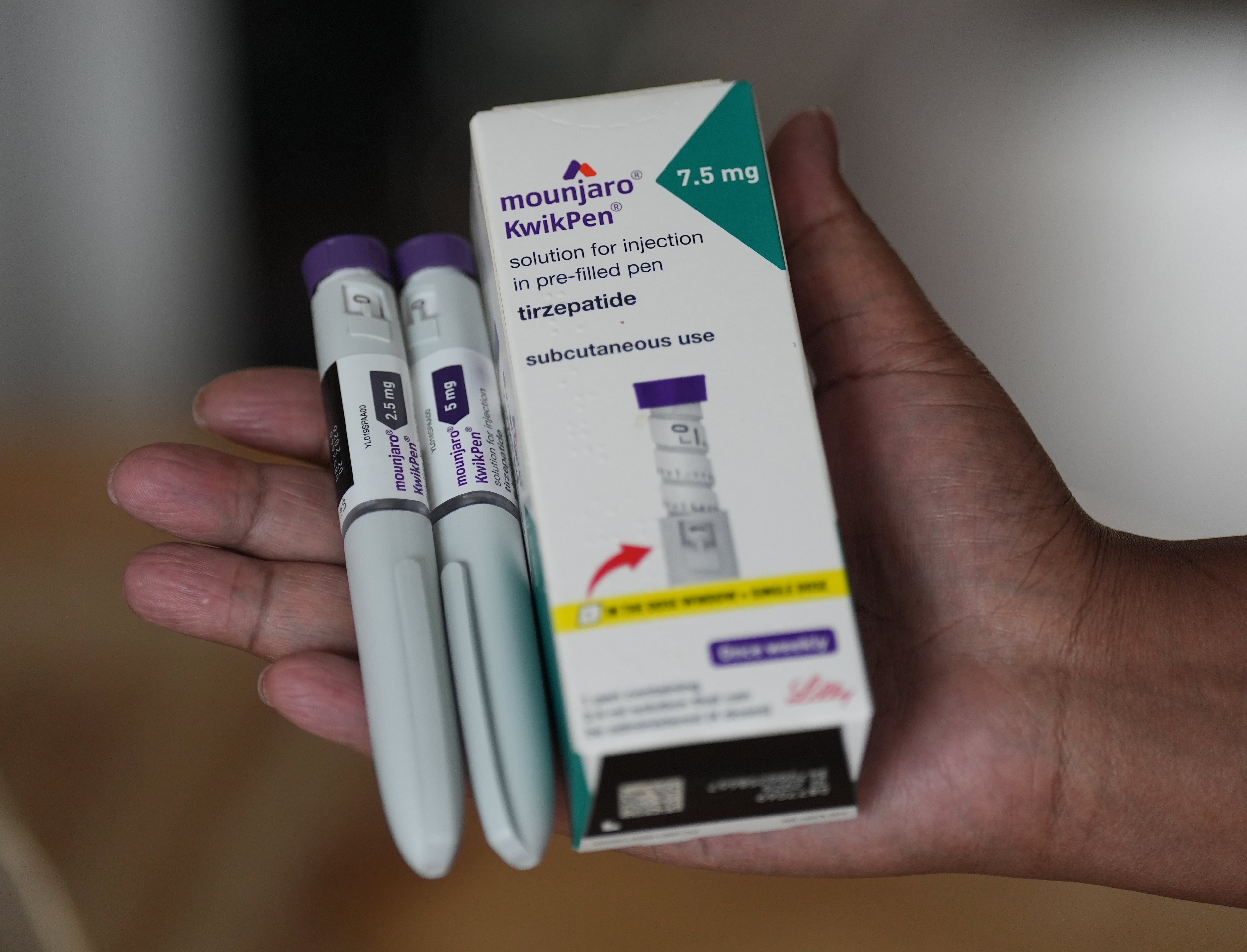 Some users of Mounjaro are squeezing out more medication from the syringes to create a ‘golden dose’