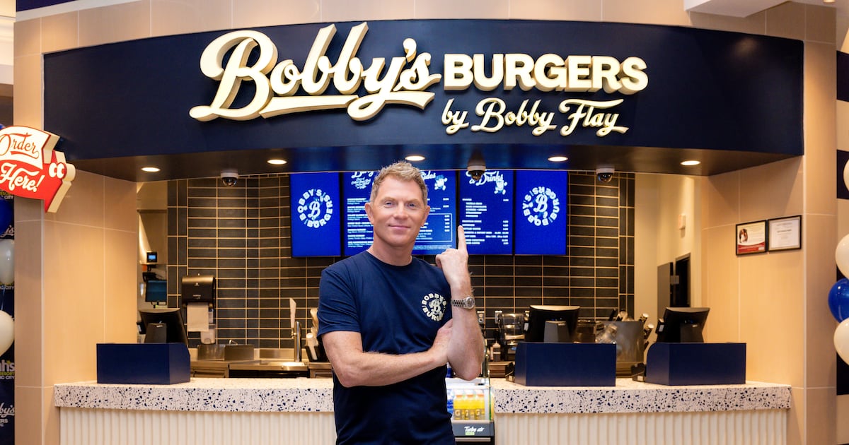 Bobby Flay expanding Bobby's Burgers into Canada