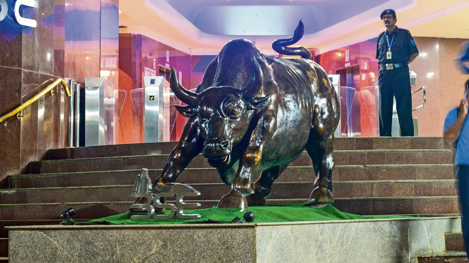 SIP Stocks to buy for long-term: Reliance, TCS to HDFC Bank — experts recommend buying these five shares for 15 years