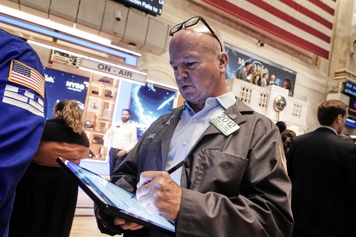 Wall Street edges higher and pushes S&P 500 to another record