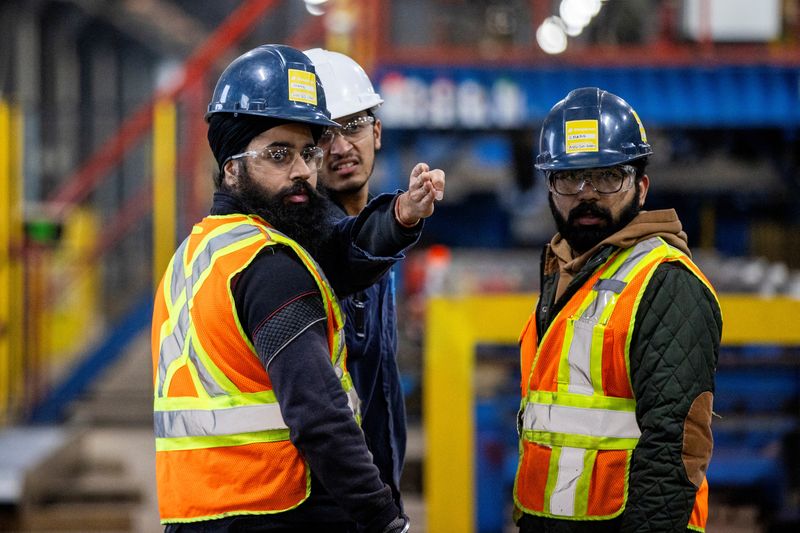 Canada sheds thousands of jobs in July, pushes youth unemployment to multi-year high