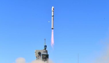 A Long March-2D carrier rocket carrying a space computing satellite constellation blasts off from the Jiuquan Satellite Launch Center in northwest China on May 14, 2025.  Photo: Xinhua