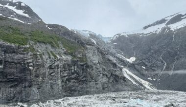 Glacial lake flood hits Juneau, Alaska, reflecting a growing risk as mountain glaciers melt around the world