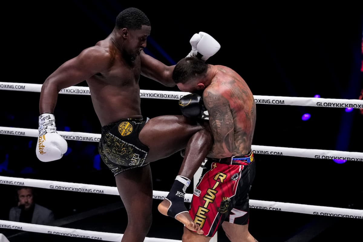 Mory Kromah lands a knee strike during his bout against Cristian Ristea at Glory 103 at the Rotterdam Ahoy