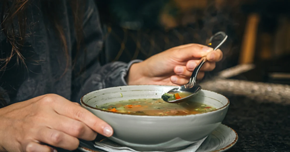 Eating disorder symptoms in teens can be traced back to family hardship, reveals new study