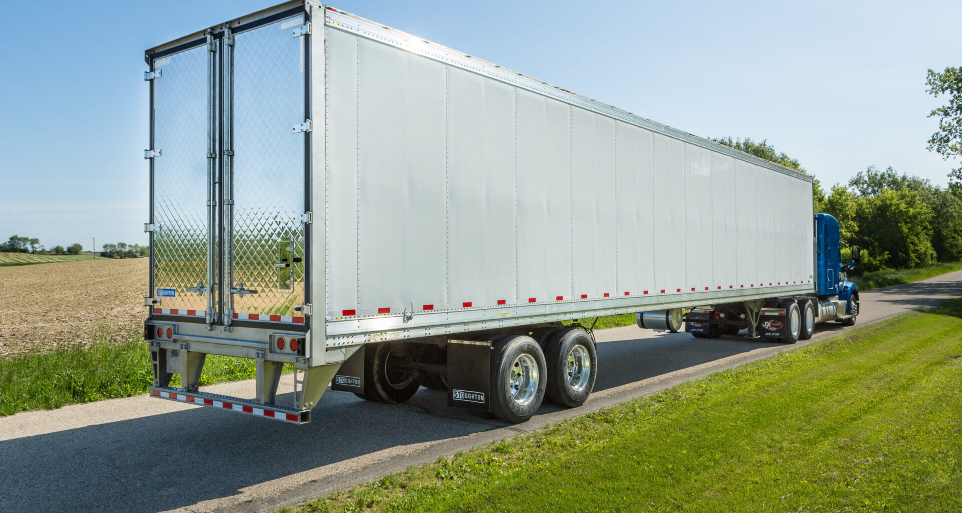 ECONOMIC TRUCKING TRENDS: Spot market rates and truck tonnage improved, while trailer orders fell sharply