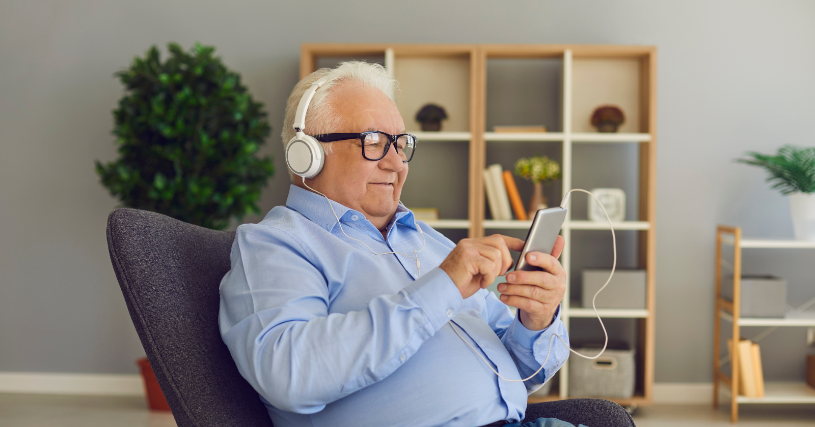 If you still listen to songs from the 80s and 90s, psychology says you display these 8 unique traits – VegOut