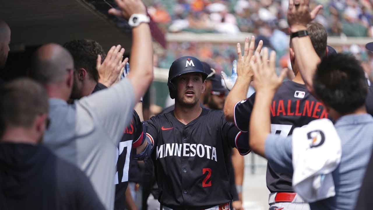 MLB Roundup: Luke Keaschall drives in three runs as Twins beat Tigers