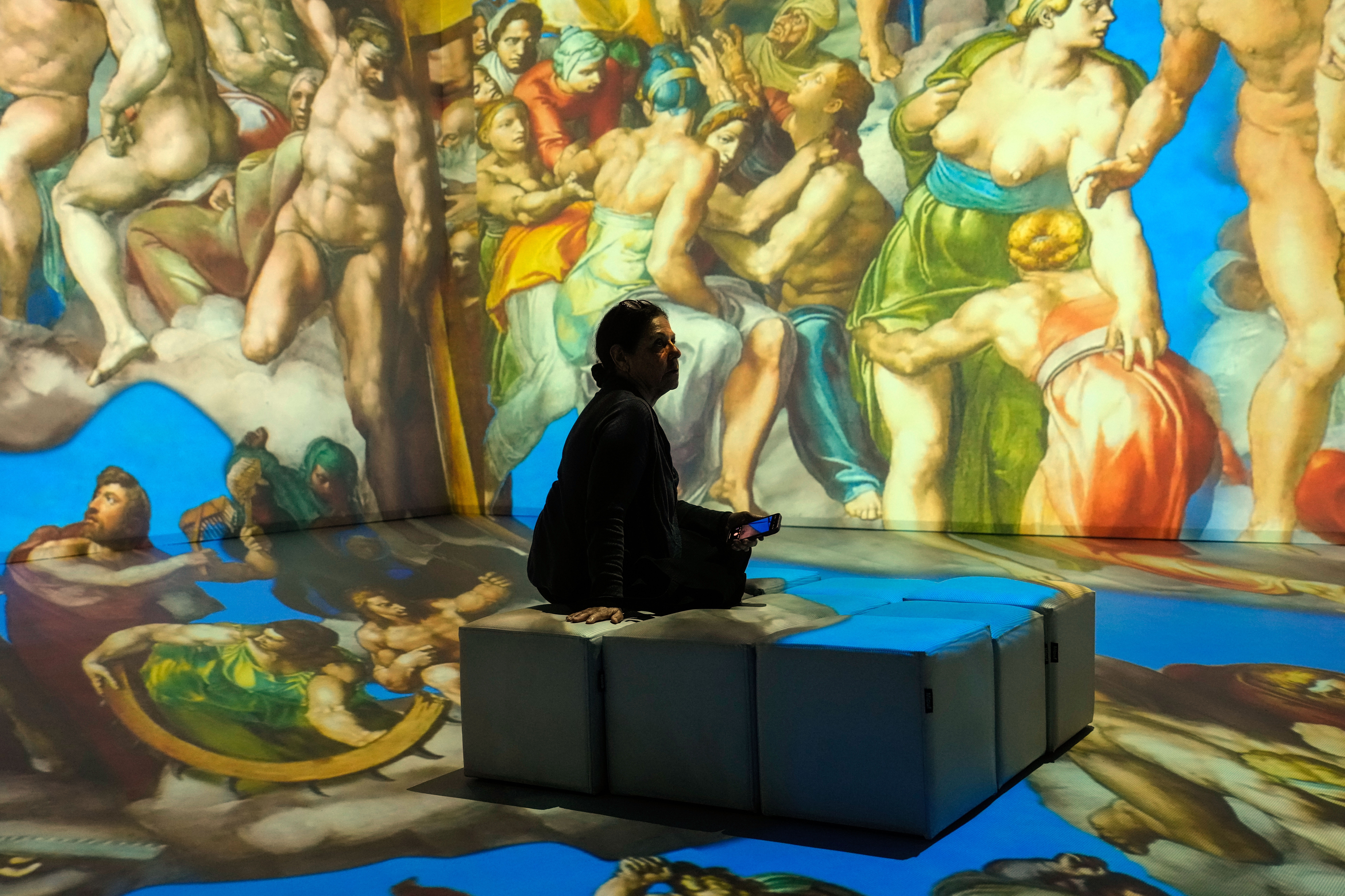 Immersive exhibition 'Leonardo versus Michelangelo' in Barcelona