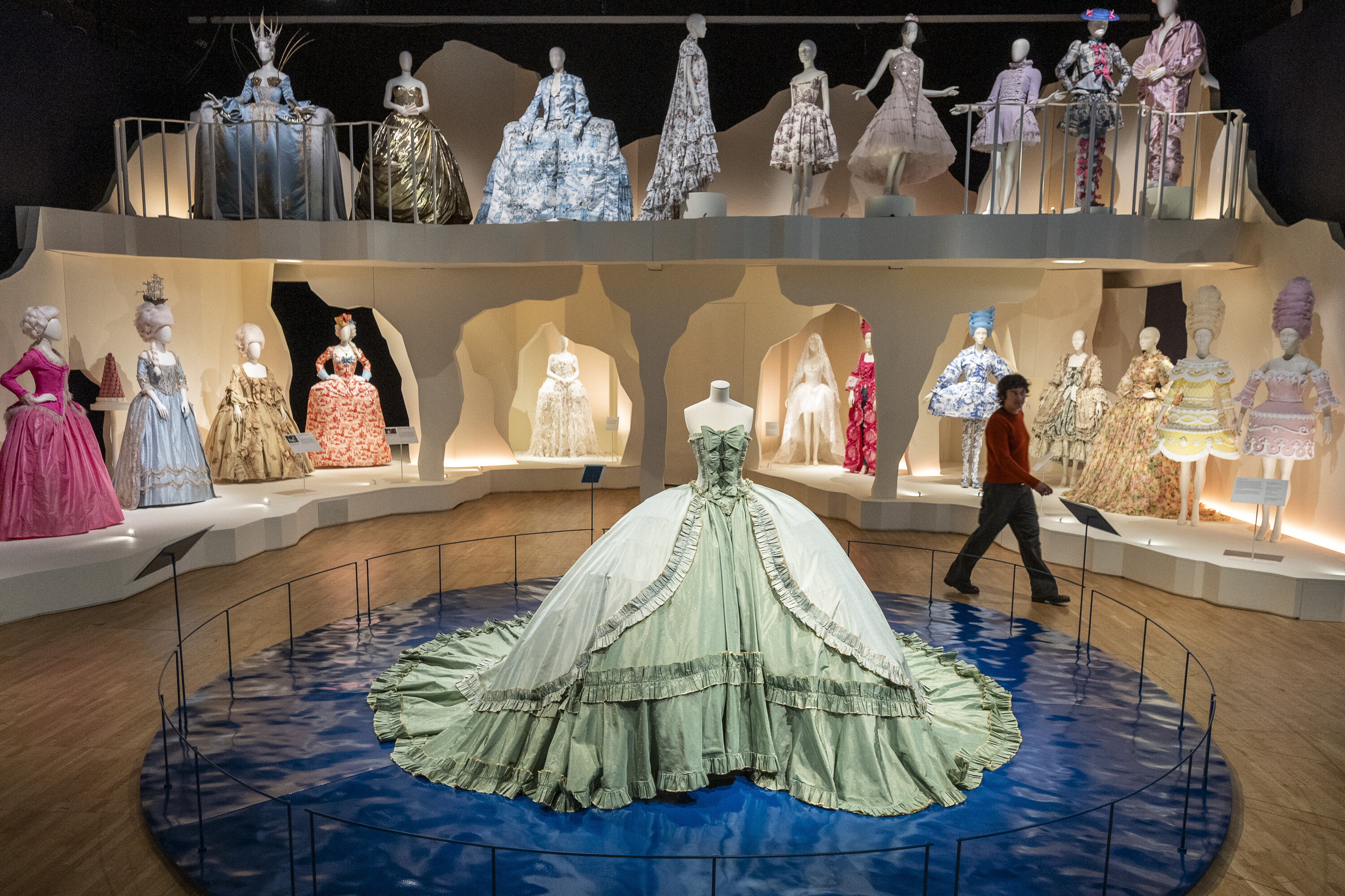 EMBARGOED until 00.01 17 Sept. 2025. Marie Antoinette Style preview at the V&A