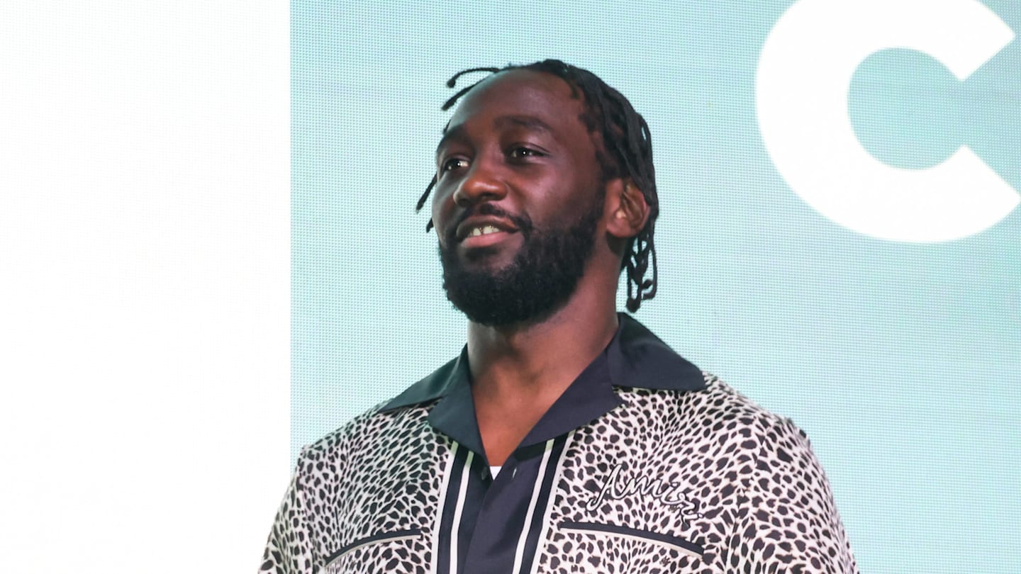Terence Crawford's Rumored Next Opponent Sends 4-Word Superfight Prediction