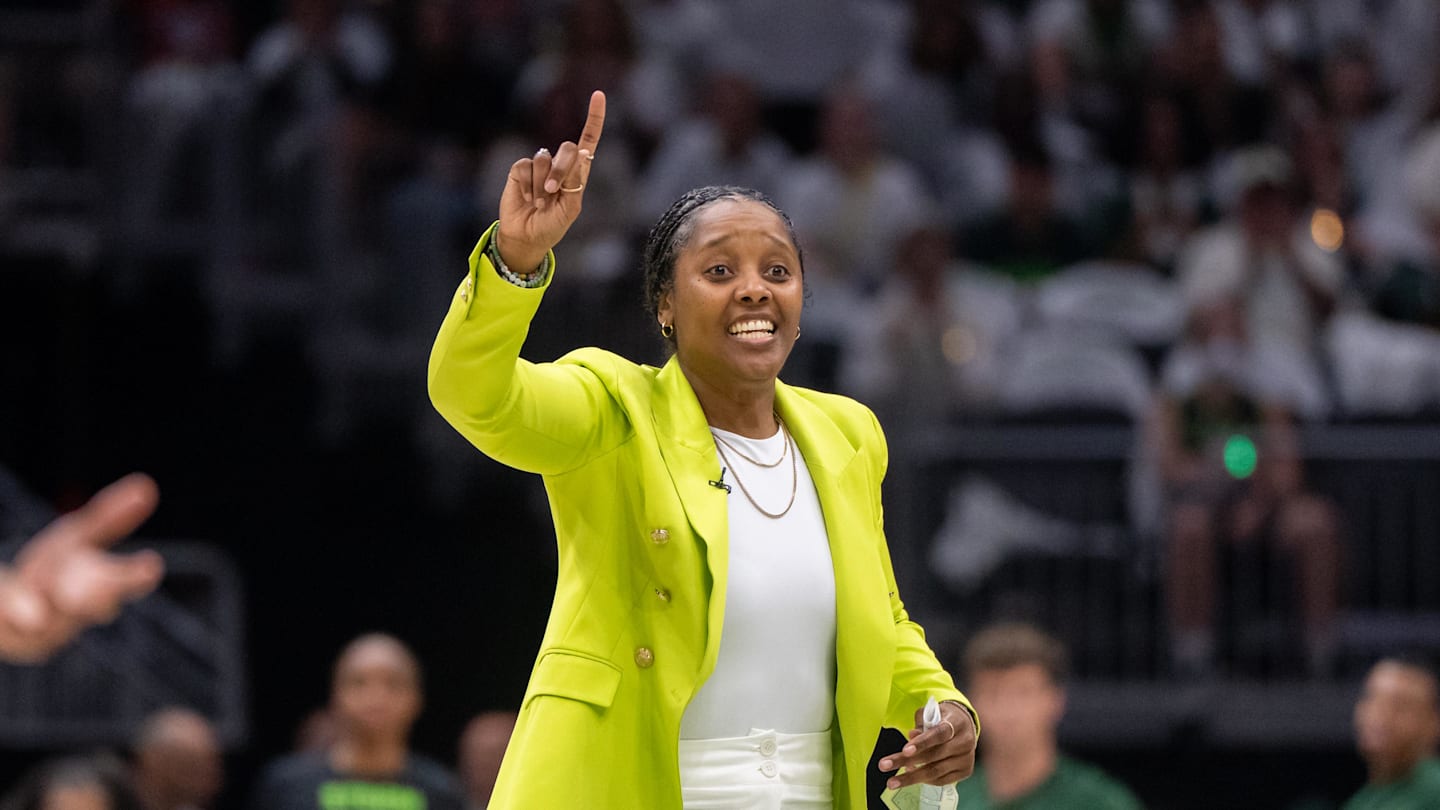 Noelle Quinn Reflects on Challenges as WNBA’s Only Black Female Head Coach