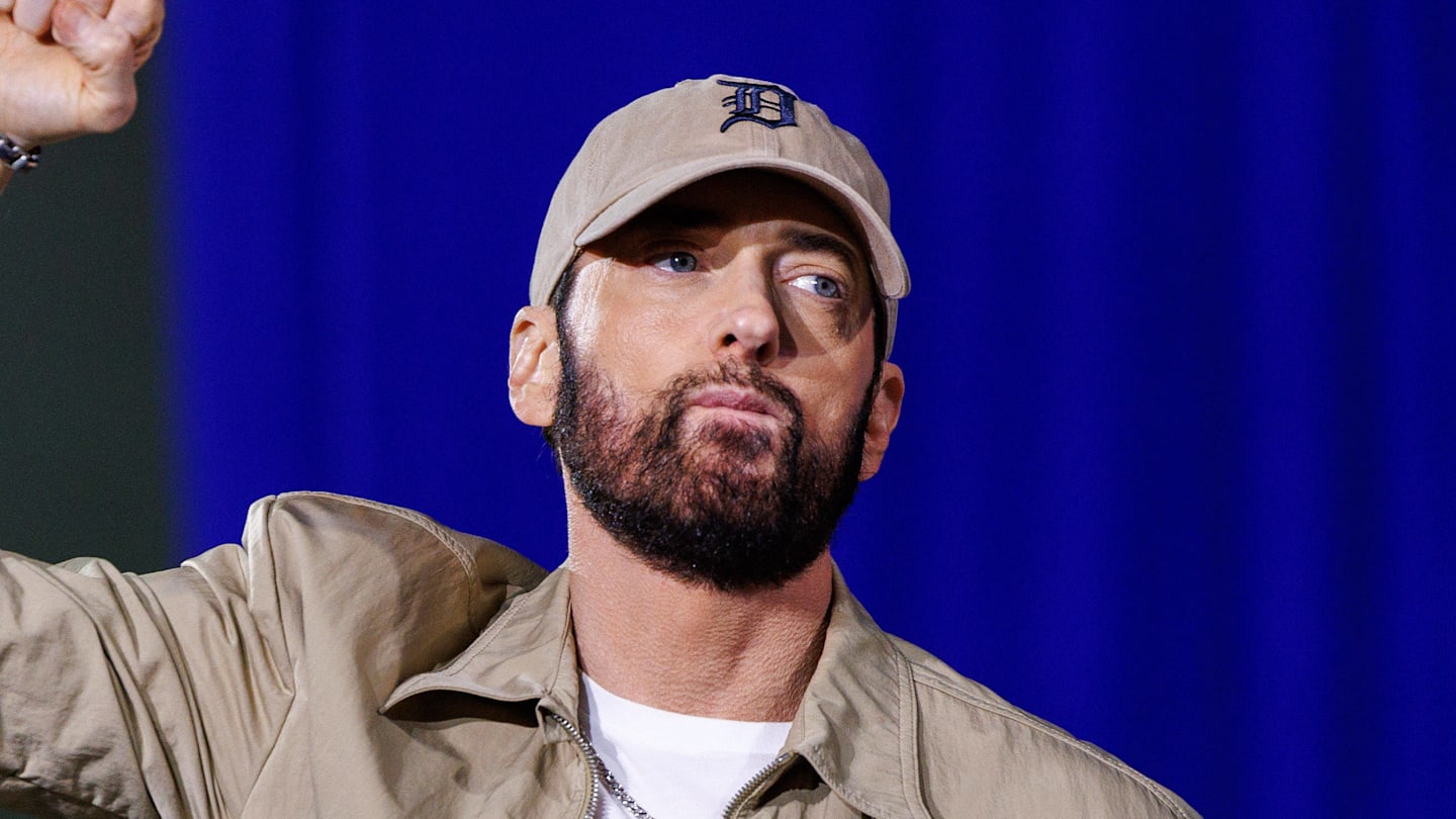 Eminem Sends Message To Terence Crawford Following Historic Canelo Alvarez Win