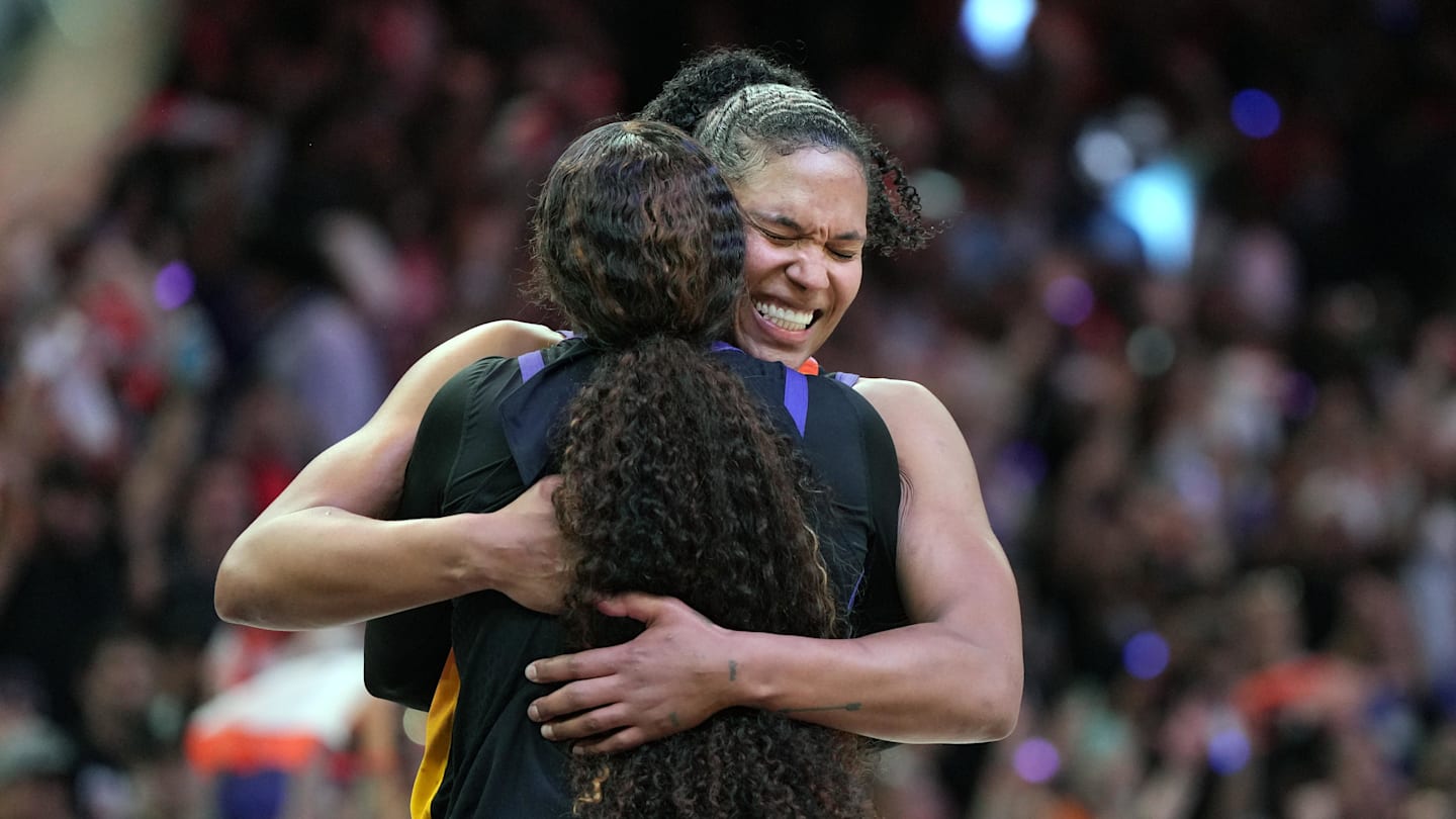 Mercury's Busy Week Leads To Reaching The WNBA Finals