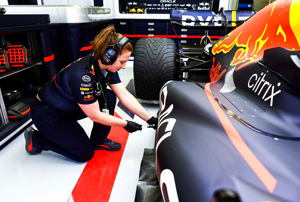 Fuelling the progress of Oracle Red Bull Racing: Fiona McEwan on life as a Racing Technical Advisor | Interviews