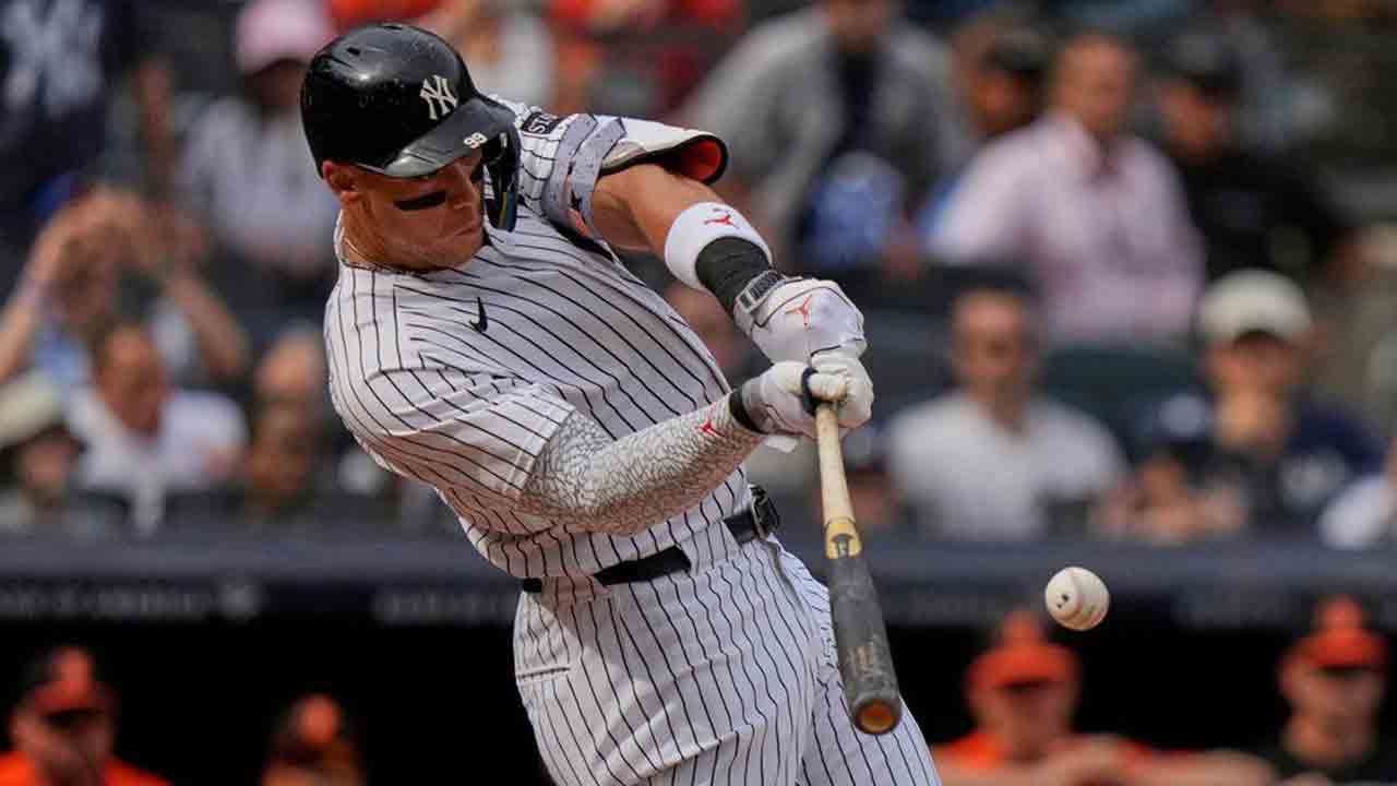 Yankees beat Orioles to keep pressure on Blue Jays in AL East race