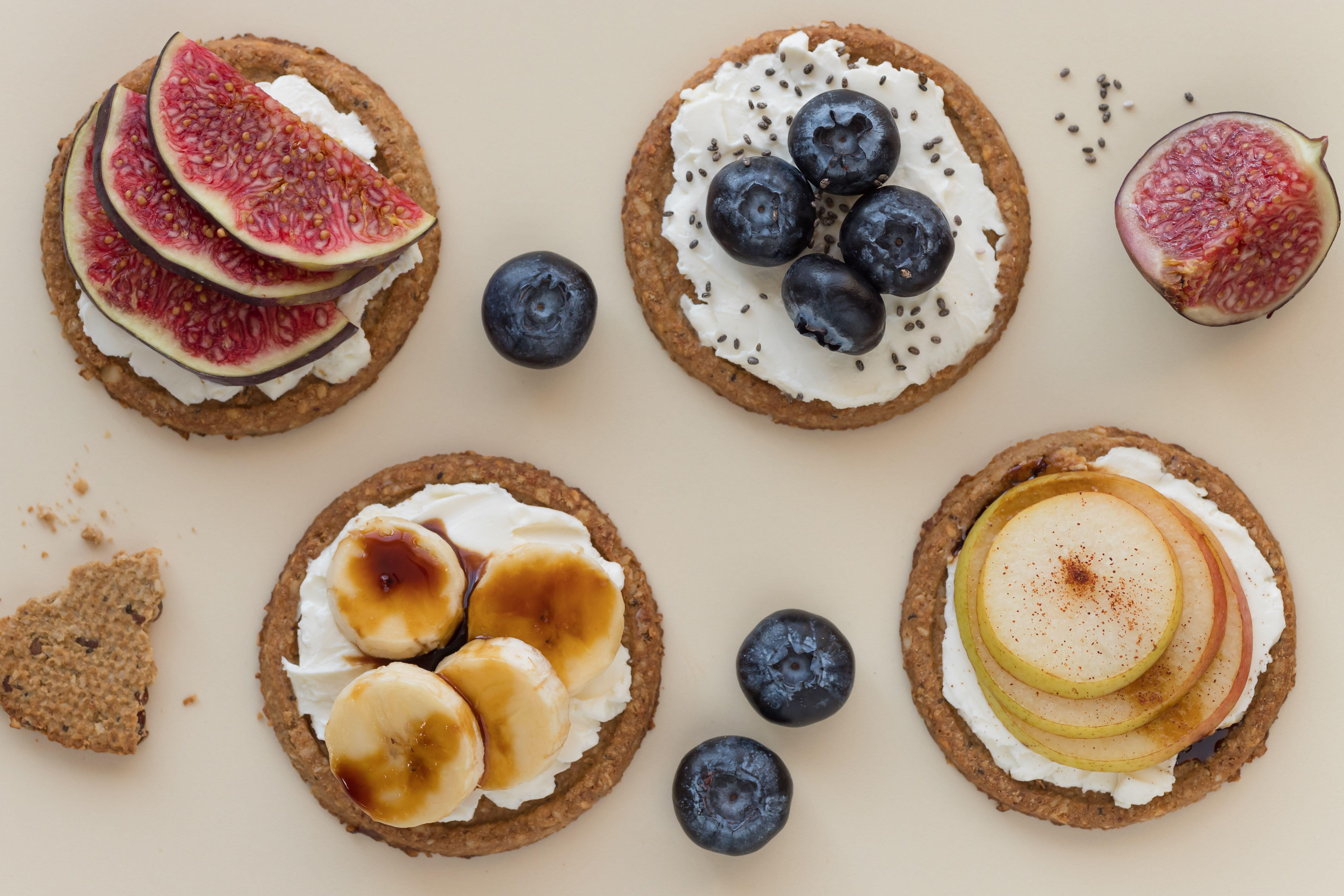 Most fruits contain a mix of soluble and insoluble fibre