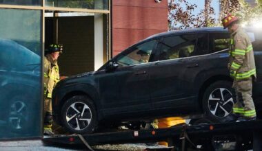 Driver charged following fatal crash into Richmond Hill, Ont., daycare centre: police